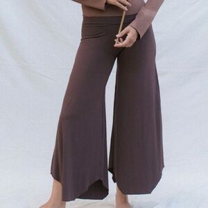 Small Indigo Luna Layla Flares | Carob